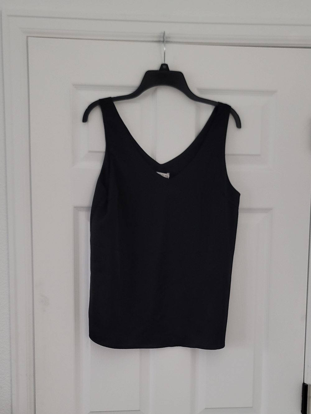 Women's Black V-Neck Sleeveless Tank Top
